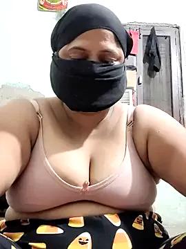 Mmm143 on StripChat 