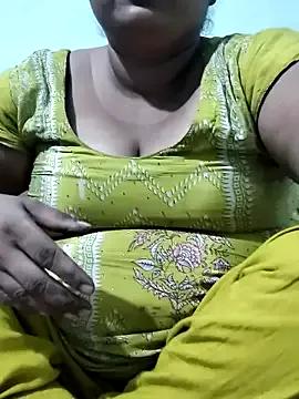 Mmm143 on StripChat 