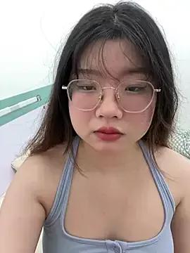 mmmyin20 on StripChat 