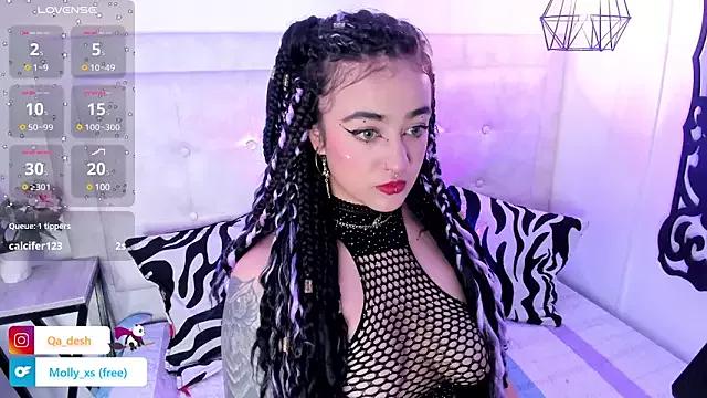Molly_25 on StripChat 