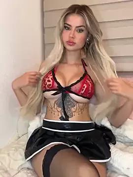 MollyLovexo on StripChat 