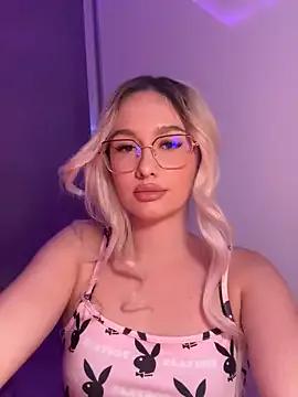 mollyxxx on StripChat 