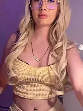 mollyxxx on StripChat 