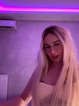 mollyxxx on StripChat 