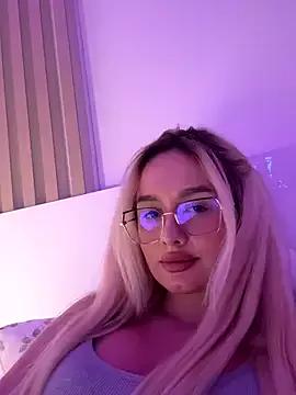 mollyxxx on StripChat 