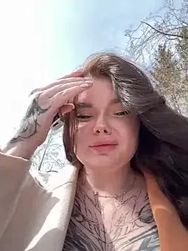 MommyDimitrescu_ on StripChat 