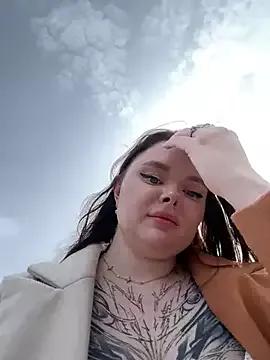 MommyDimitrescu_ on StripChat 