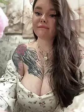 MommyDimitrescu_ on StripChat 