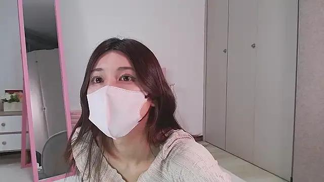 MOMO_momo_xoxo on StripChat 