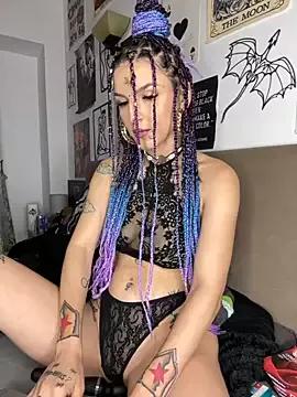 MoonAgnes on StripChat 