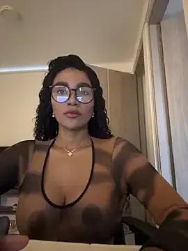 moonlight_j on StripChat 