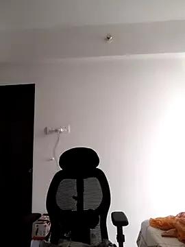 MumbaiDreamGirl on StripChat 