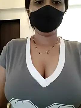 MumbaiDreamGirl on StripChat 