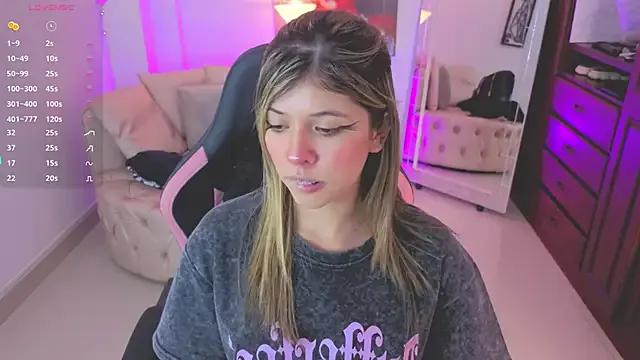 NATAASHA___ on StripChat