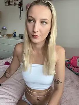 NattieBoo on StripChat 