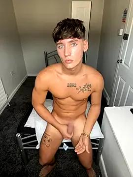 naughtyboy0124 on StripChat