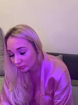 NellyExtraa on StripChat 