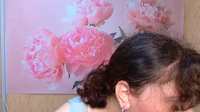 NeonilaLisova on StripChat 