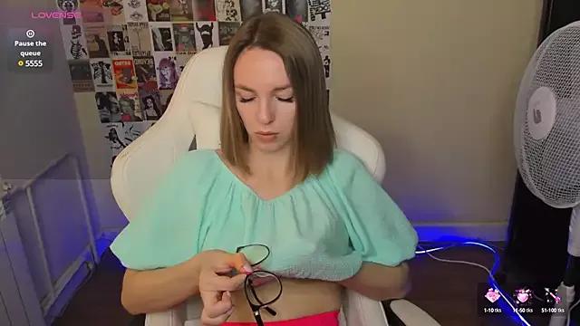 NessaDiazz on StripChat 