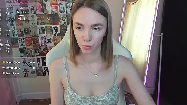 NessaDiazz on StripChat 