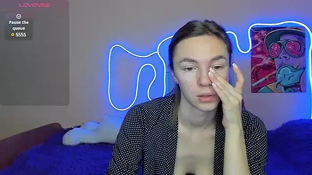 NessaDiazz on StripChat 
