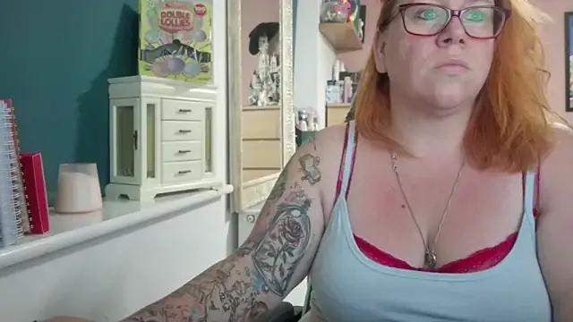 NikiDeeOfficial on StripChat 