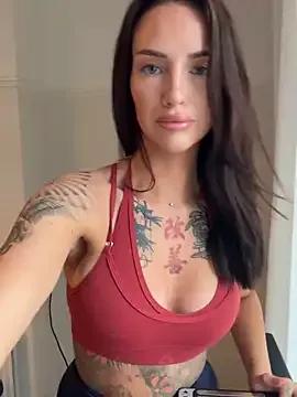 Nikki__Foxx on StripChat 