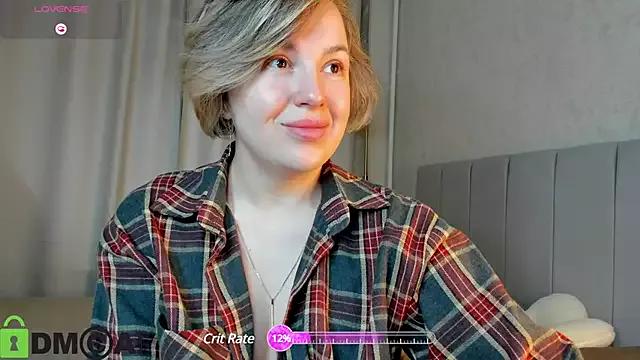 Nikki_Kai on StripChat 