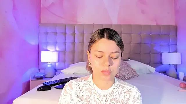 Ninakravis on StripChat 