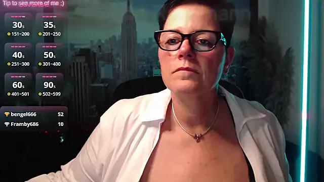 ninarandmann on StripChat 