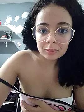 NinaSweet2 on StripChat 