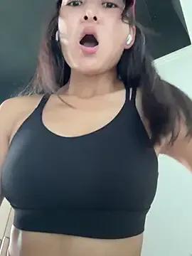 Ninazhang on StripChat 