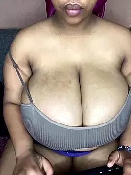NonoGotBoobies on StripChat 