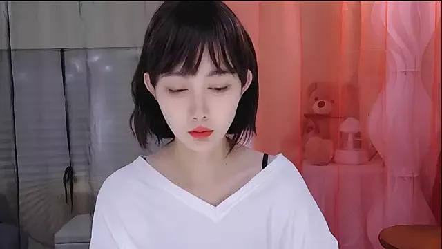 Nuan_Qi on StripChat 