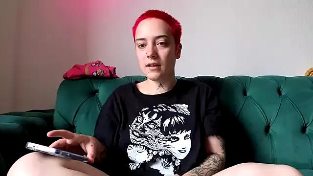 OllympeKaii on StripChat 