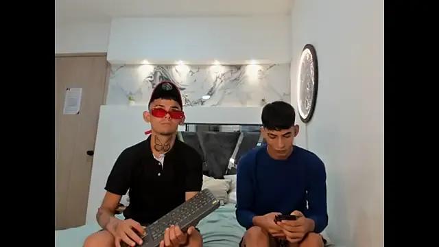 OLYMPUS_GUYS_BUT on StripChat