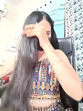 Parinaaz18 on StripChat