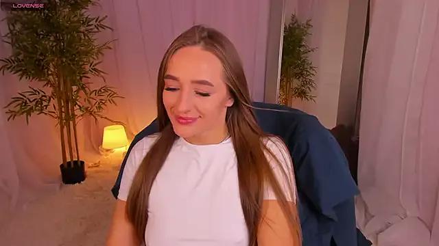 passi_lover — sucking a finger+showing a long tongue
