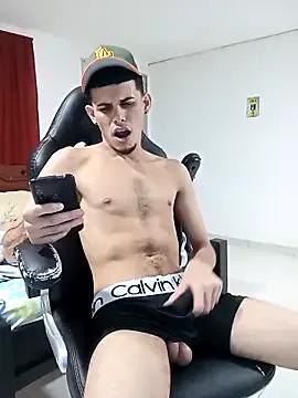 Pingasaboy20 — Bailar desnudo