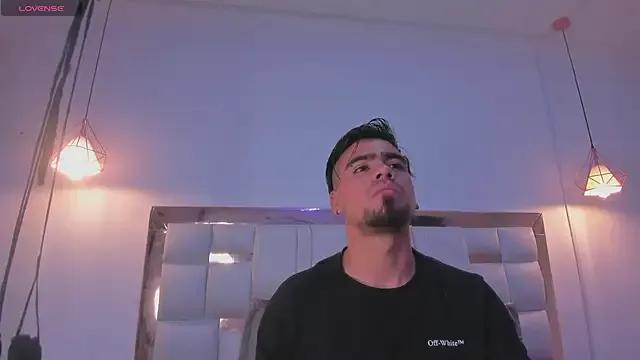 PittAndLunaa on StripChat 