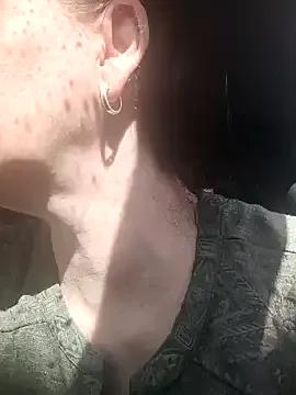 PlayfulcurvyyMilf — Panties off + Tease Clit Rub Pussy
