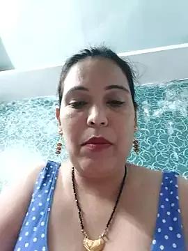 Poojabhabi101 on StripChat 
