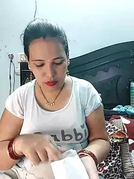 Poojabhabi101 on StripChat 