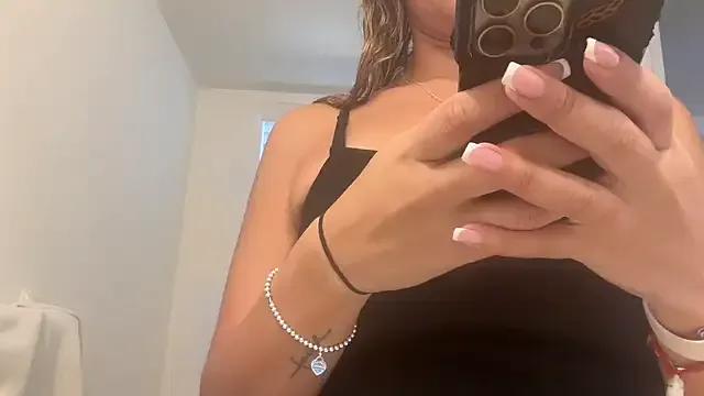 prettyykitty22 — no panties