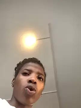 Queen-Boobylicious on StripChat 