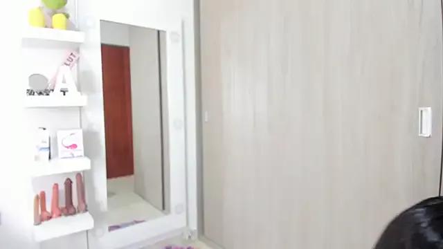 Queen_Antonella_Oficial on StripChat 