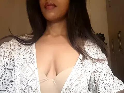 Queen_Ayeshaa on StripChat 