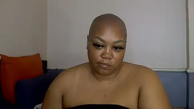 QUEENxJESSI on StripChat 