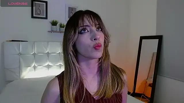 Rebbecawhite_meow on StripChat 