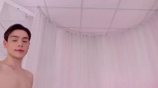 RobbyCharming on StripChat 